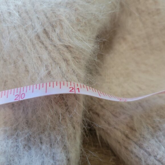 Vintage Venesha High Quality Angora Women's M White Comfort Soft Lined Collar - Picture 8 of 9